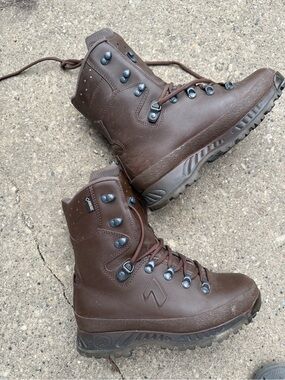 Men's Brown Leather Tactical Hiking Boots — Rugged Outdoor Support